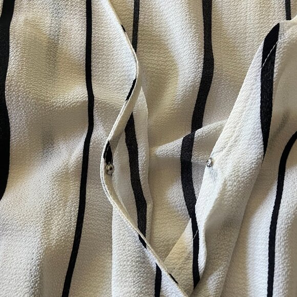 Iris Basic Romper /Jumpsuit NWT - Picture 5 of 10